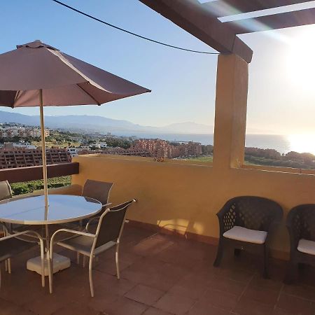 Seaview A Spectacular 3 Bed 3 Bathroom Penthouse Manilva Bagian luar foto