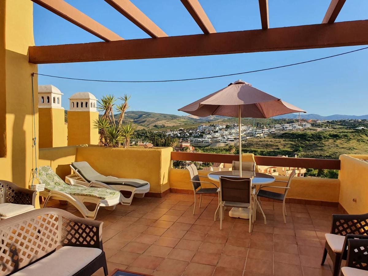 Seaview A Spectacular 3 Bed 3 Bathroom Penthouse Manilva Bagian luar foto