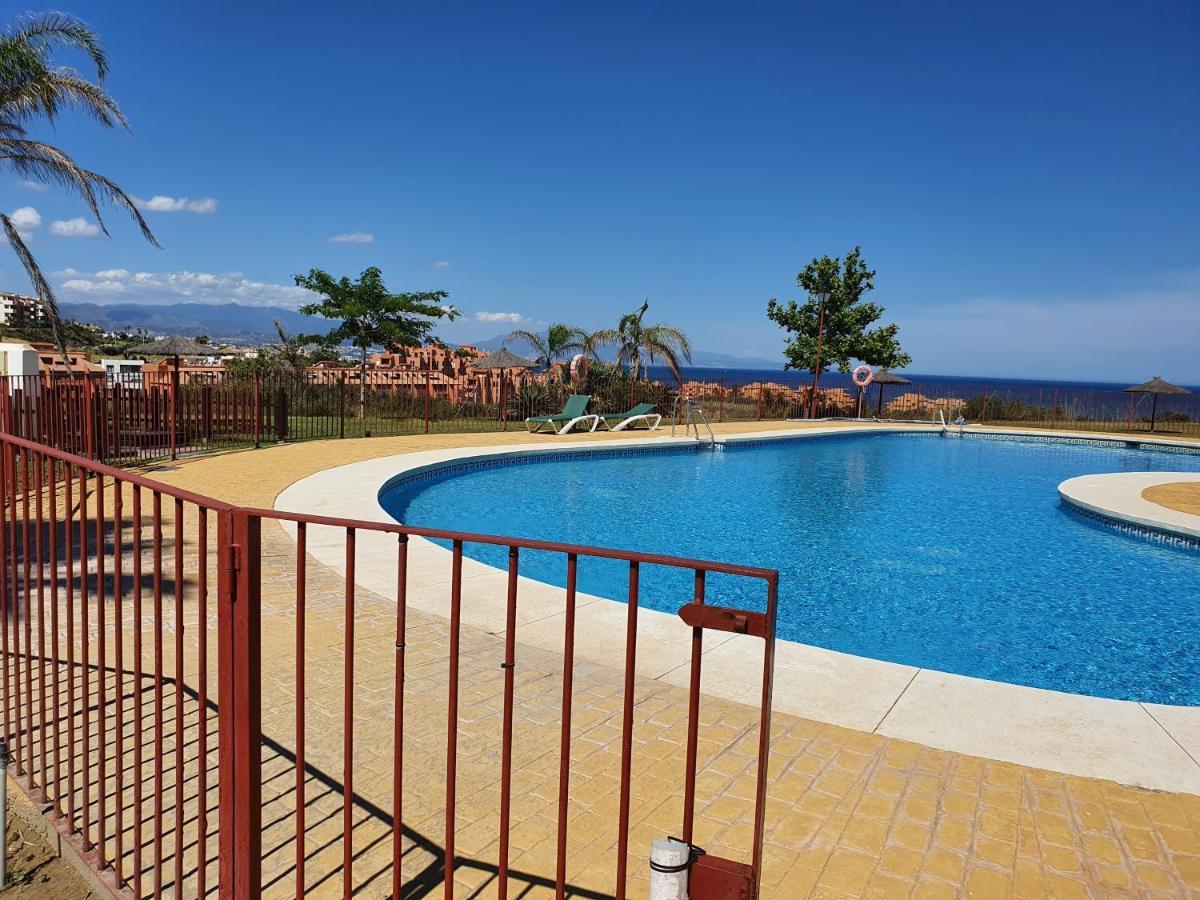 Seaview A Spectacular 3 Bed 3 Bathroom Penthouse Manilva Bagian luar foto