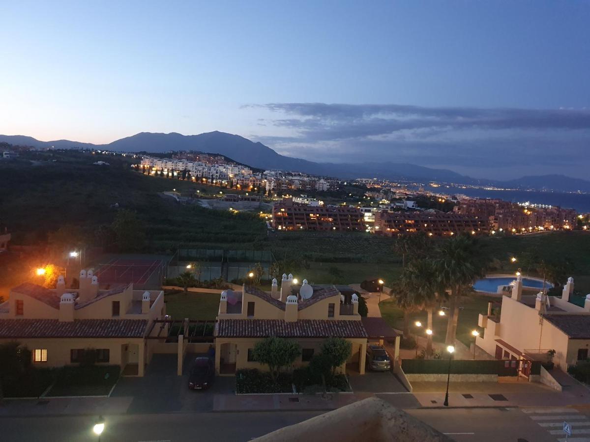 Seaview A Spectacular 3 Bed 3 Bathroom Penthouse Manilva Bagian luar foto